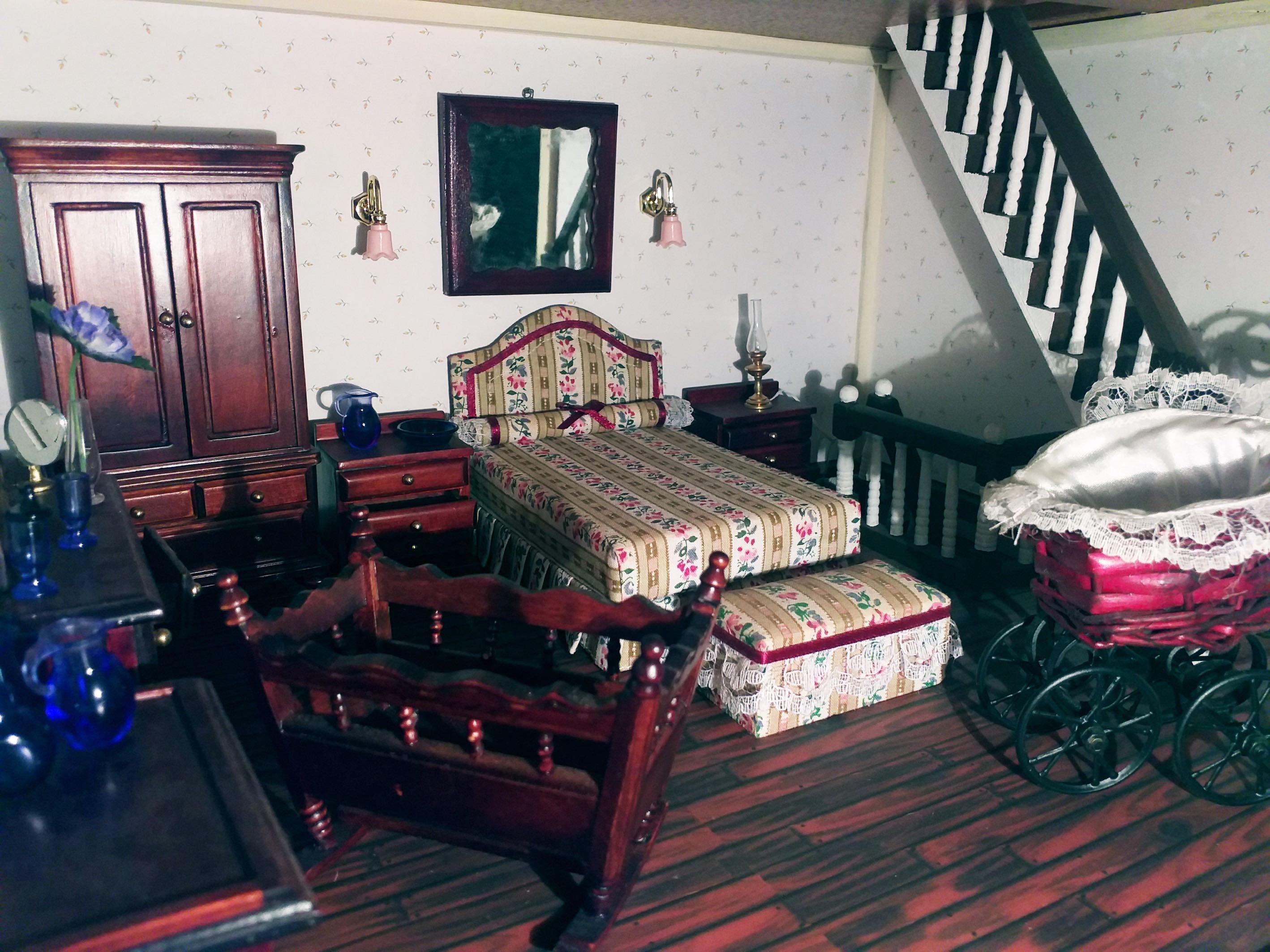 Casa de Bonecas com adereços e mobília extra.