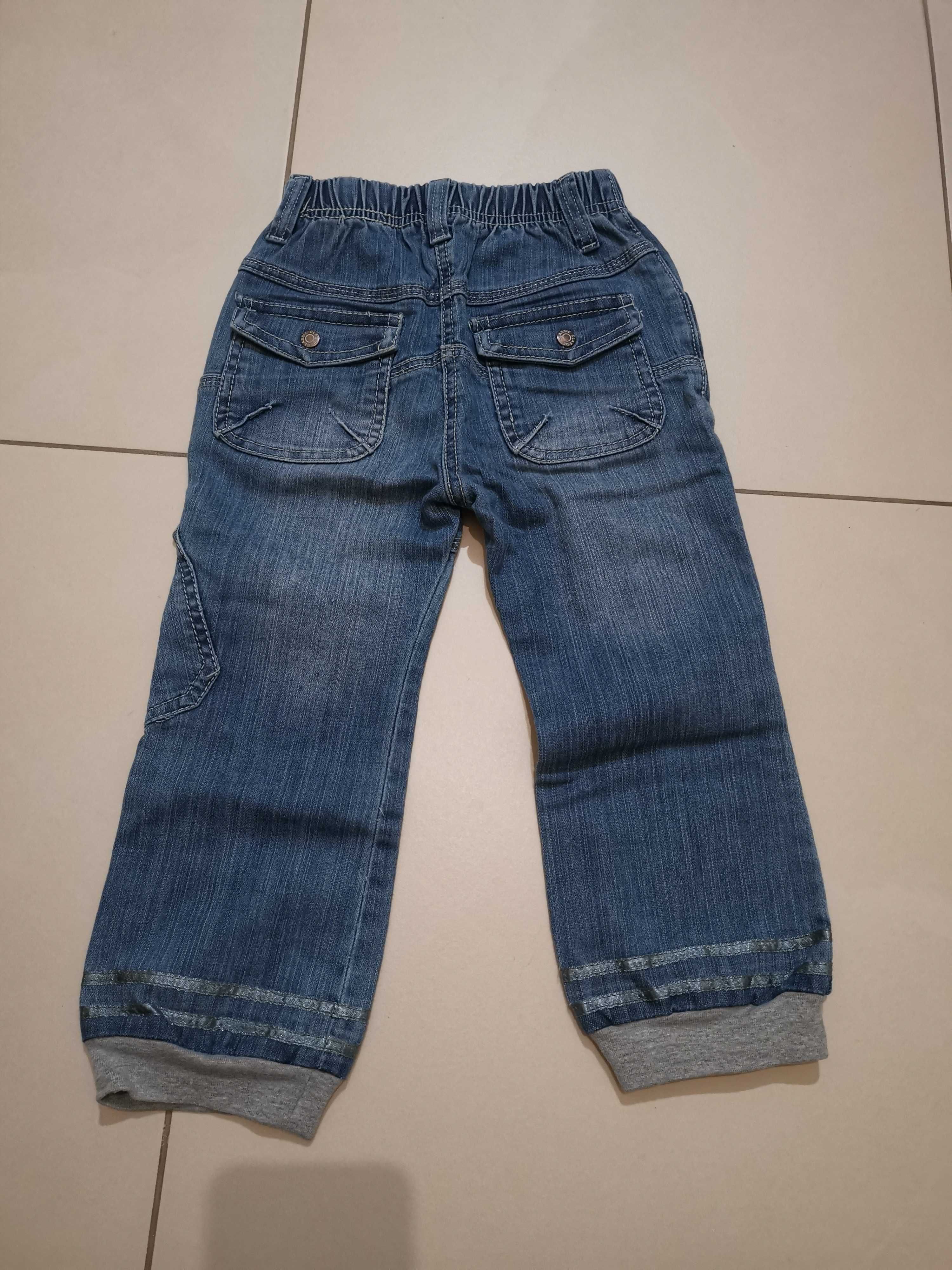 Spodnie jeansowe z gumką w pasie dla dziewczynki 104/110
