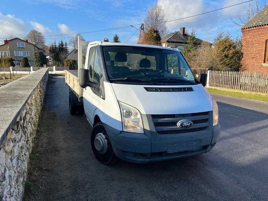 Ford Transit na bliźniakach