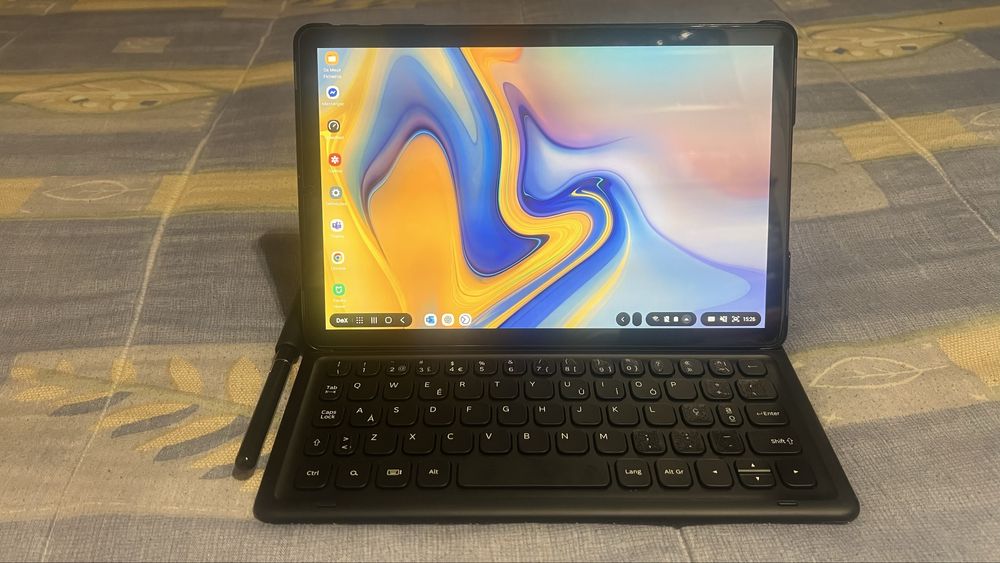 Samsung Galaxy Tab S4 4G + S Pen + teclado