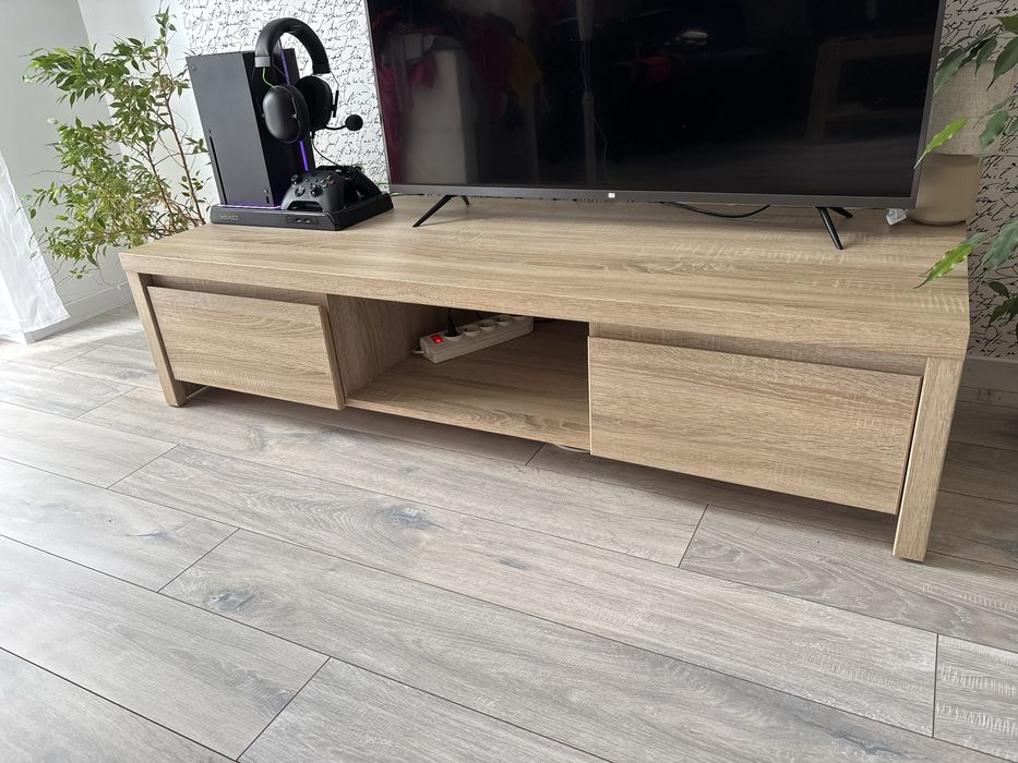 Szafka rtv do salonu