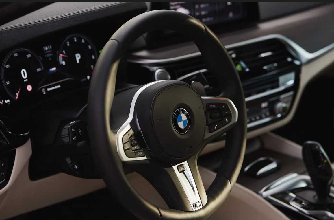 BMW Seria 5 530i xDrive Luxury Line