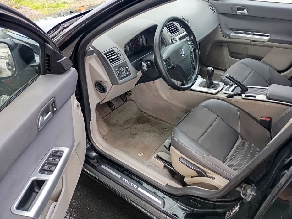 Volvo v50 impecável
