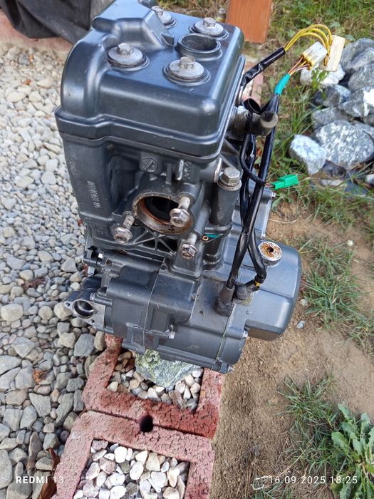 Silnik KTM Duke RC 125 Husqvarna svartpilen 125 swap 125 senda rieju