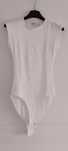 Body branco, novo. Marca Stradivarius . Preço de compra 12,99€. Tamanh