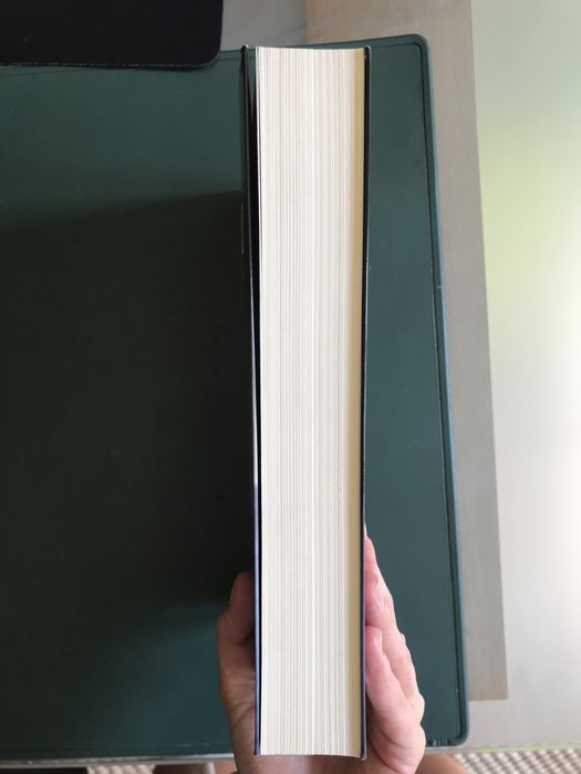 Livro “o Intruso” (The trespasser) (preco Bertrand 18.5€)