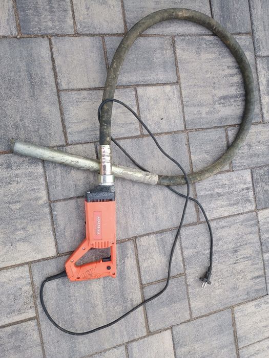 Wibrator do betonu prawie nowy