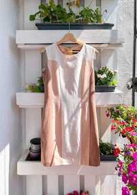 Elegancka ołówkowa biurowa sukienka w odcieniach nude Reserved 38