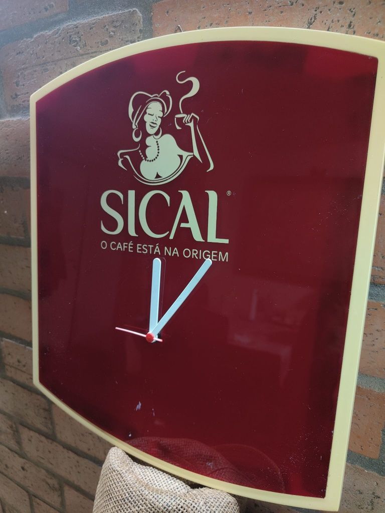 Letreiro relógio SICAL