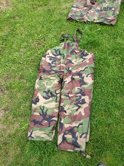 Strój wędkarza i myśliwego spodnie i kurtka