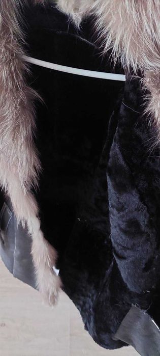 Продам жіночу дублянку натуральне хутро розмір 46. Стан нової речі.