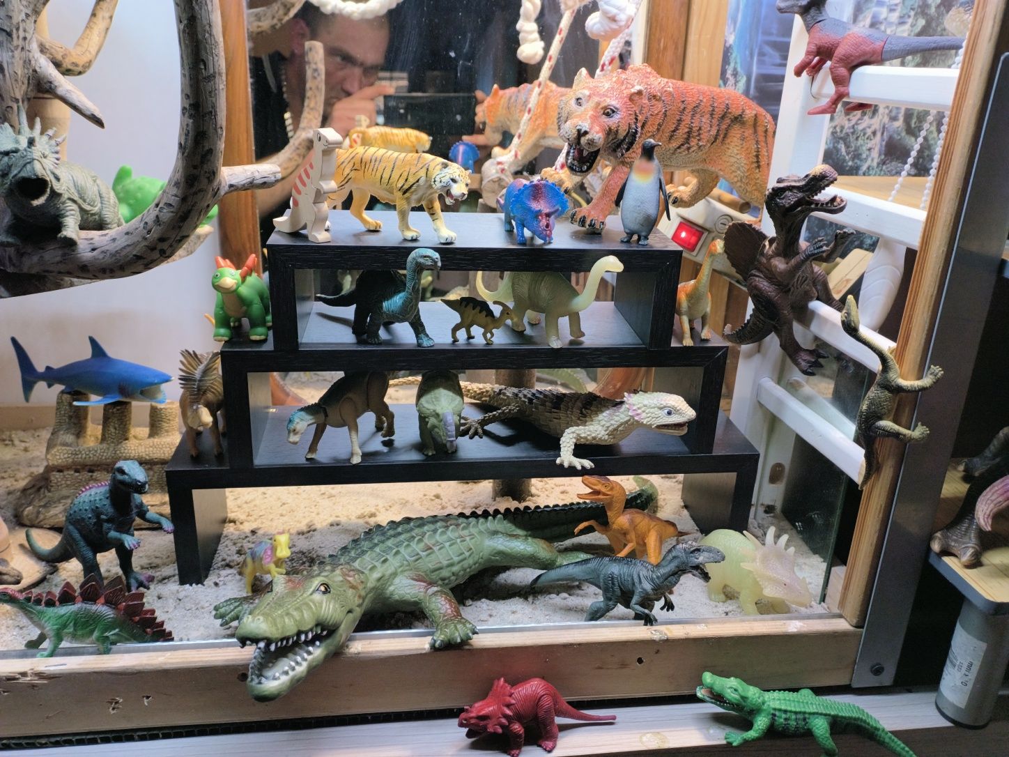 Figurki Dinozaury Płazy Gady Pająki itp.