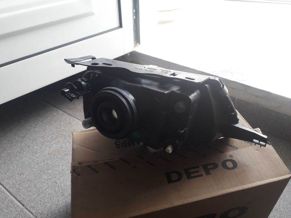 Farol frente Esquerdo Citroen  Saxo 96