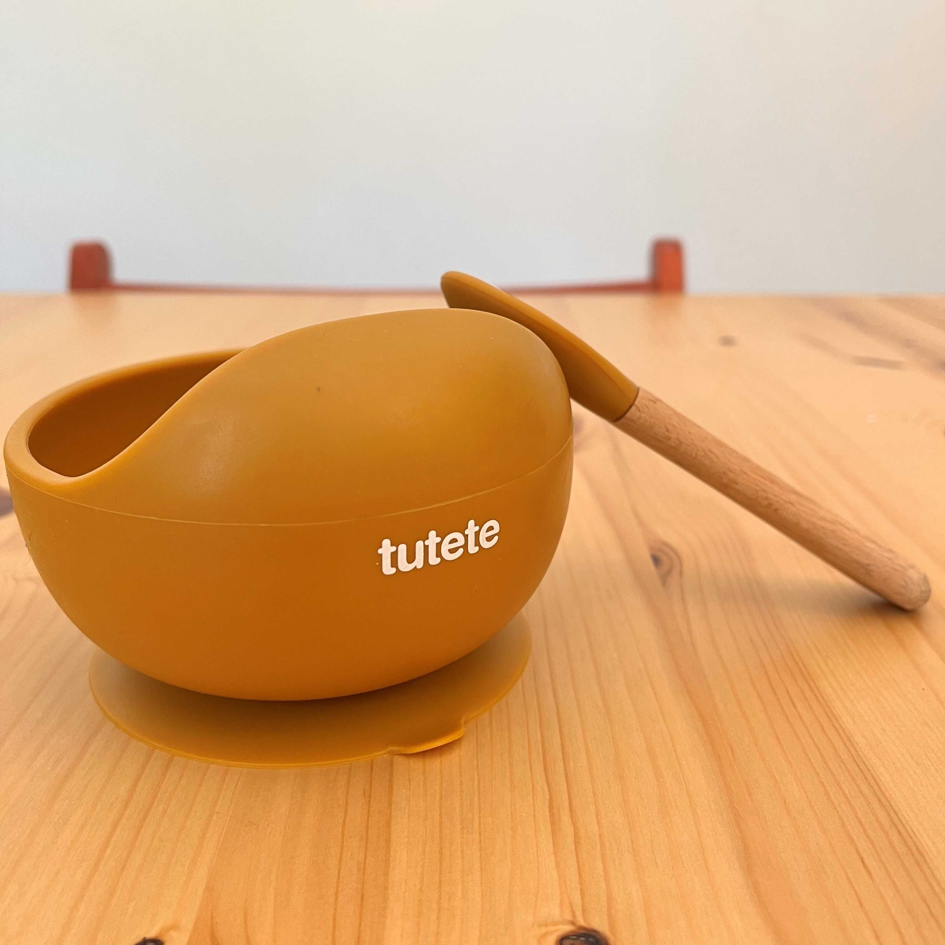 Tigela de silicone com ventosa e colher Tutete