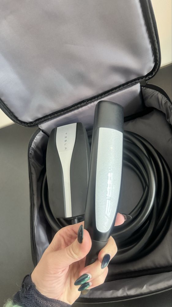 НОВА ОРИГІНАЛЬНА Зарядка з Уцінкою на Tesla USA Gen2 32А ГАРАНТІЯ рік.