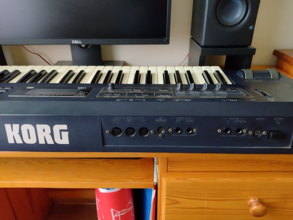 świetny syntezator Korg N5