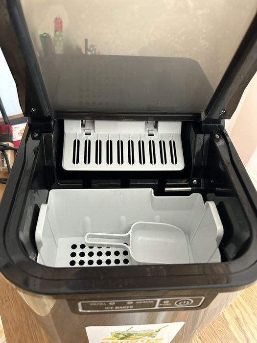 Kostkarka do lodów lato elektryczna kostkarka gotze jensen