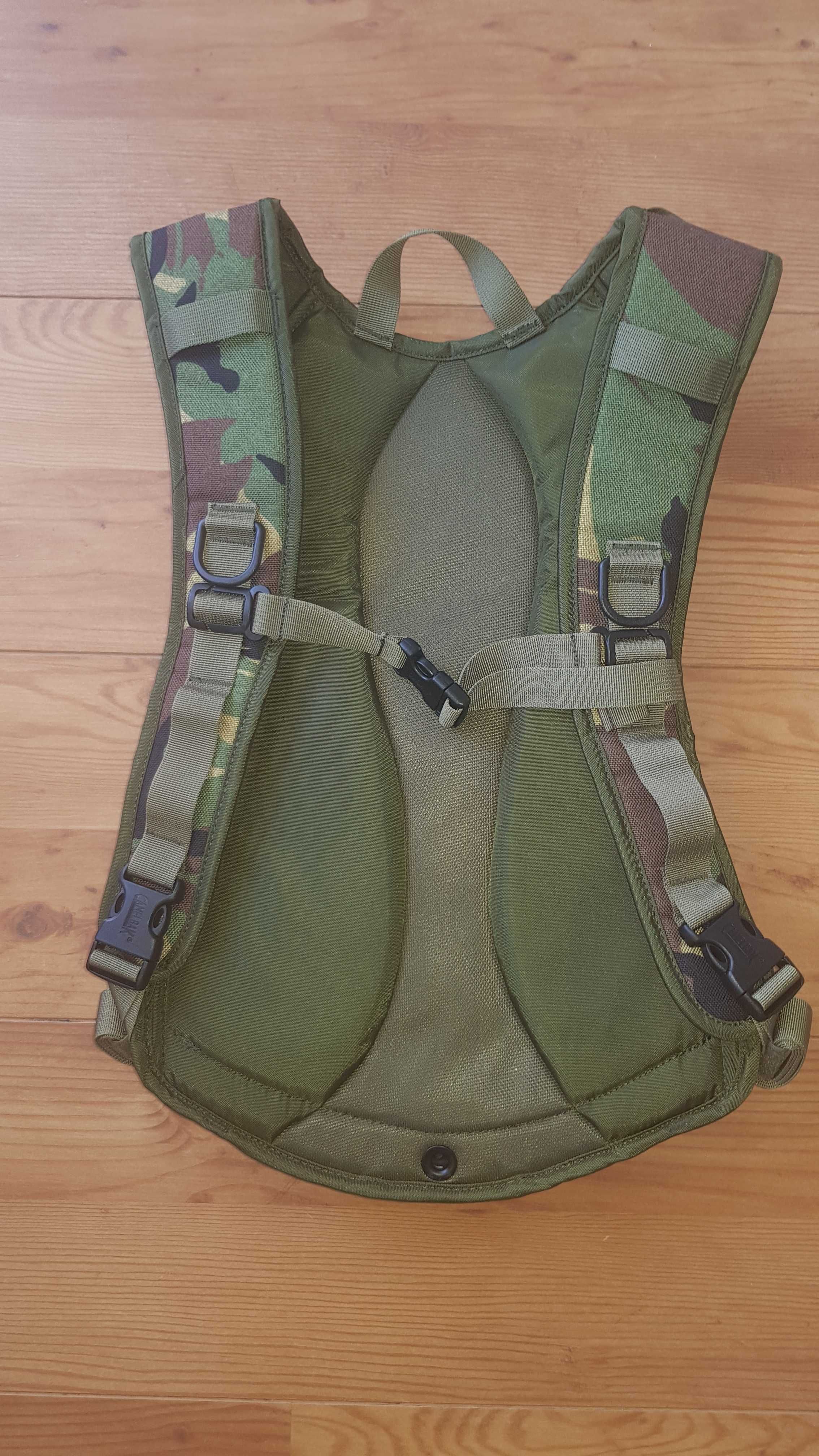 Plecak pokrowiec Camelbak 3 litry DPM demobil
