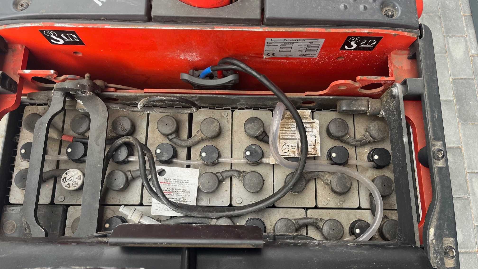 Wózek paletowy rydwan  LINDE T 20 AP  paleciak elektyczny  2 t elektry