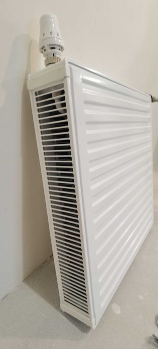 grzejnik 600x600  1025W podłączenie uniwersalne