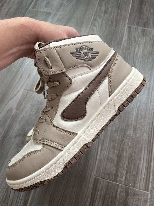 Хайтопи Кросівки демісезонні на 38-39 розмір