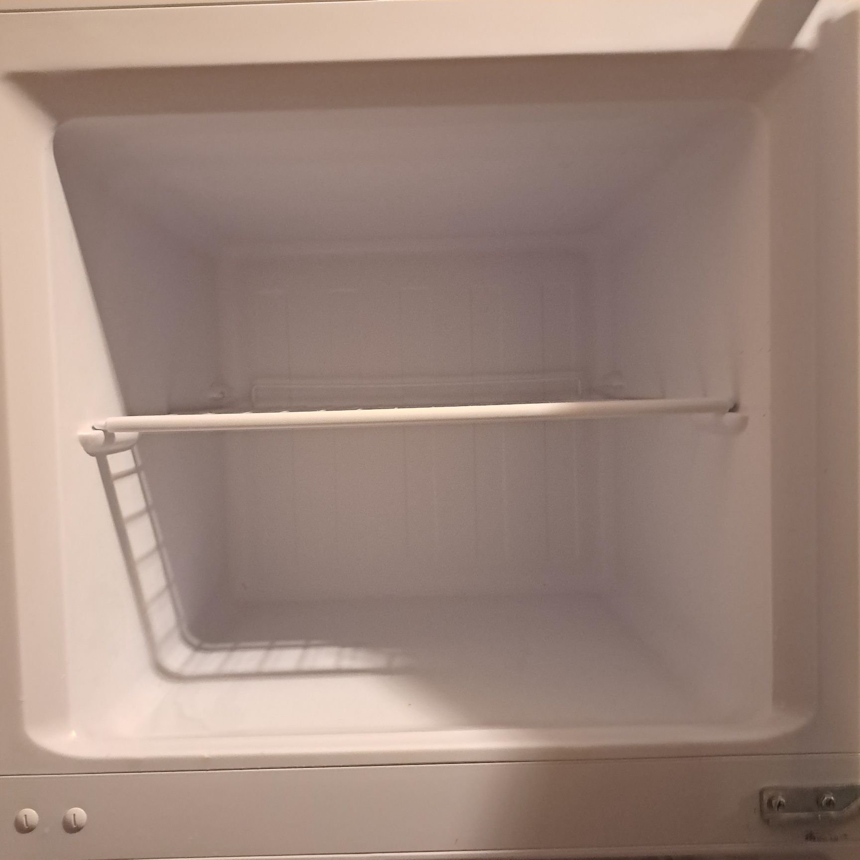 200€ Frigorífico Ariston Hotpoint