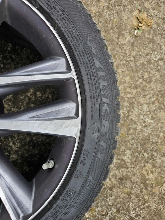 Opony zimowe 4x 225/45R17 Falken Eurowinter HS01 z rantem ochraniajacy