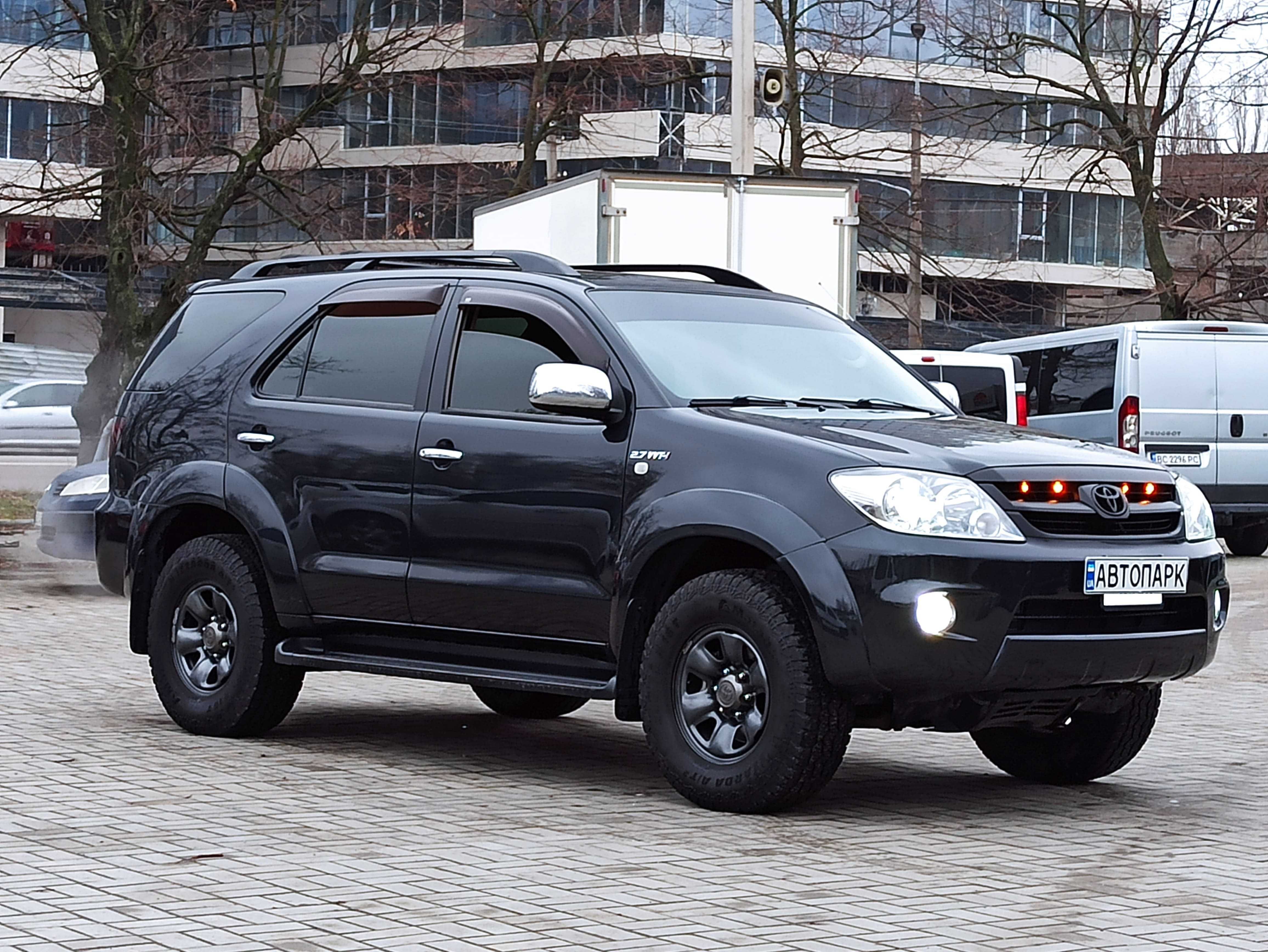 Toyota Fortuner 2007 року