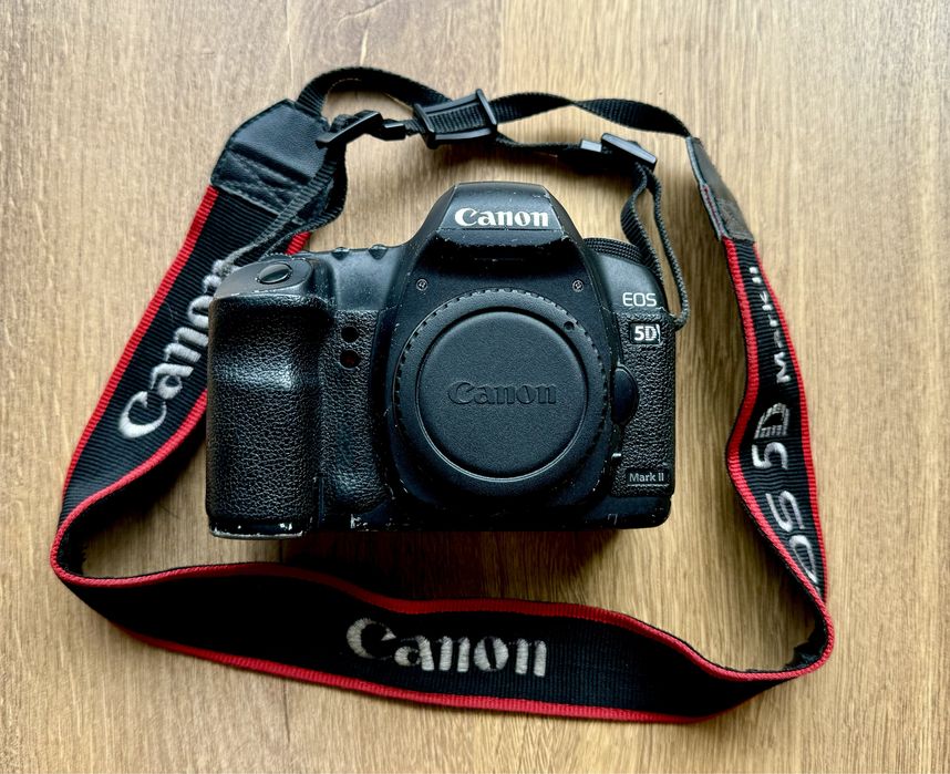 Canon 5D MK II + Bateria e Cartoes