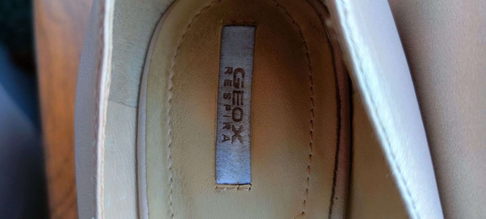 Damskie czółenka Geox Skóra