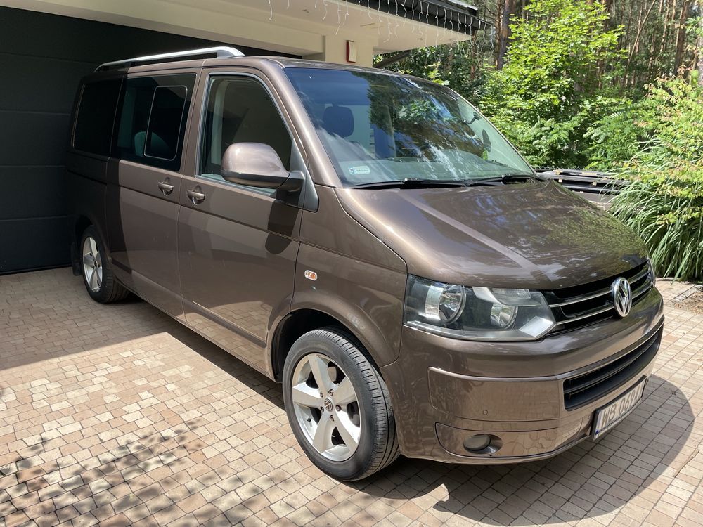 VW Caravelle 2014 SALON PL 2-właściciel BEZWYPADKOWY 2.0 TDi 140KM