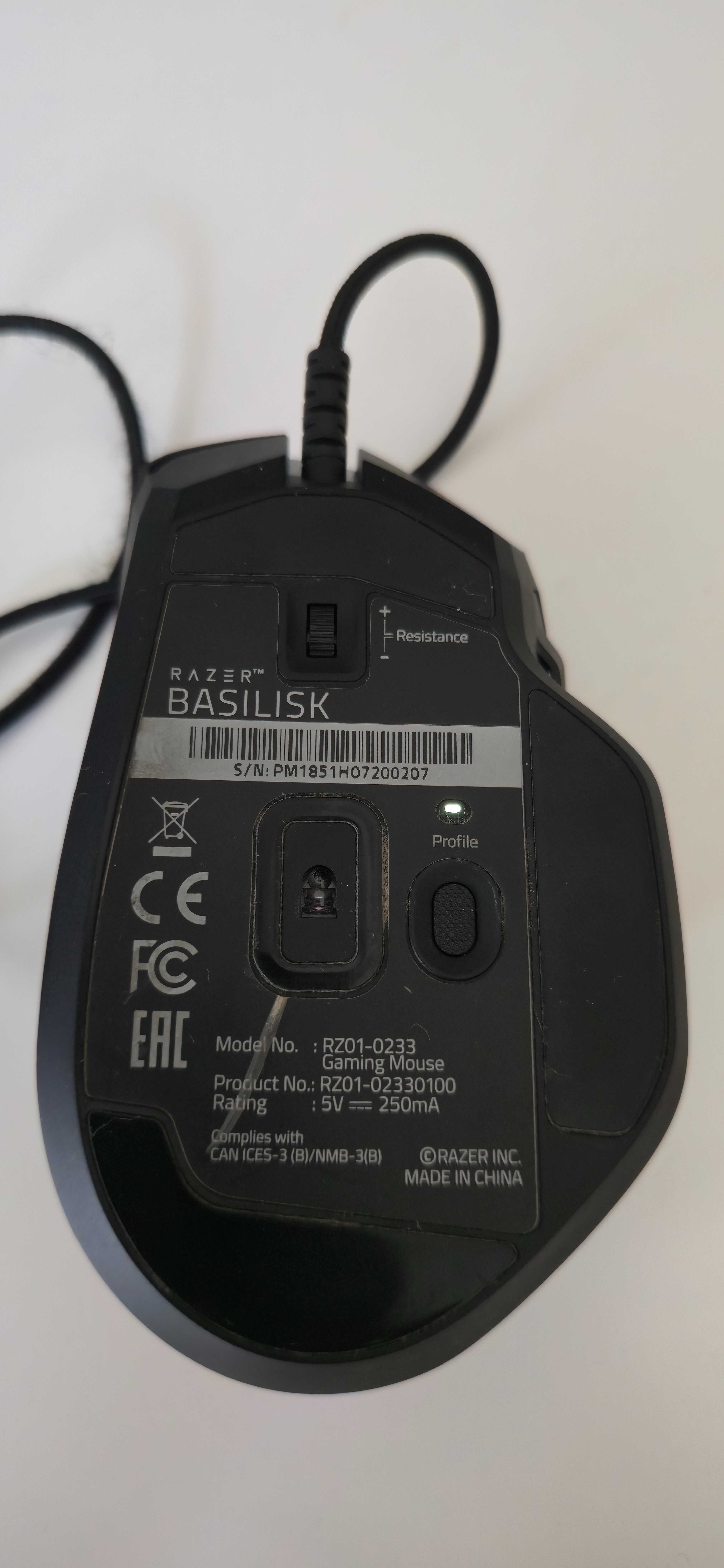 Rato Razer Basilisk, RGB, com fio USB, personalizável, gaming