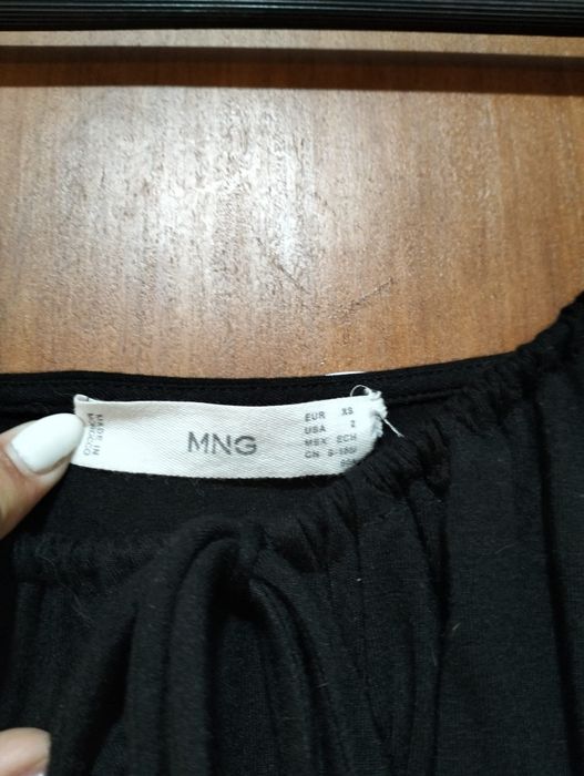 Vestido preto justo da Mango