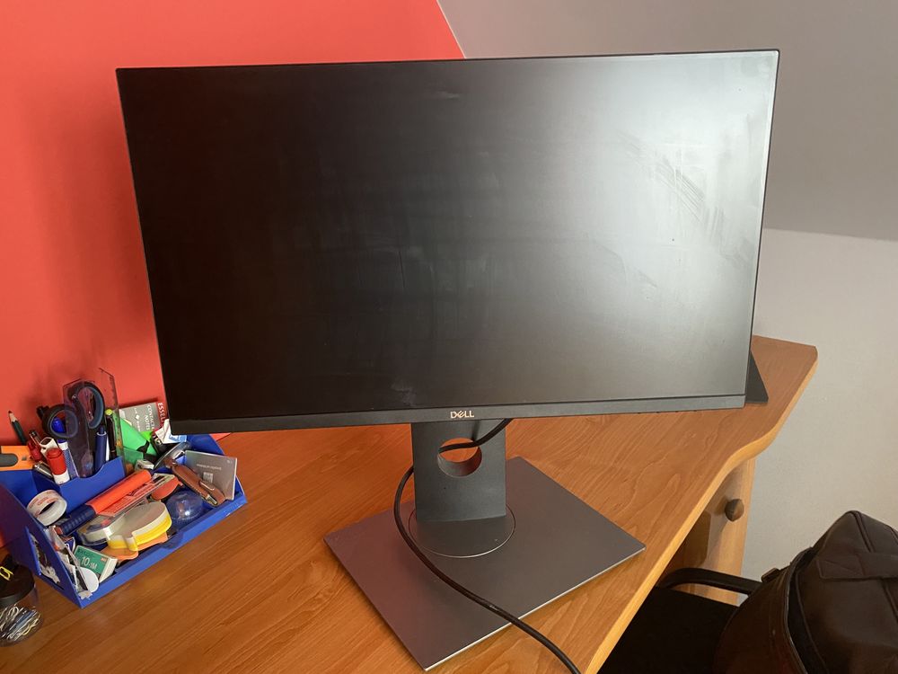 Monitor dell p2419 wraz ze stojakiem do komputera