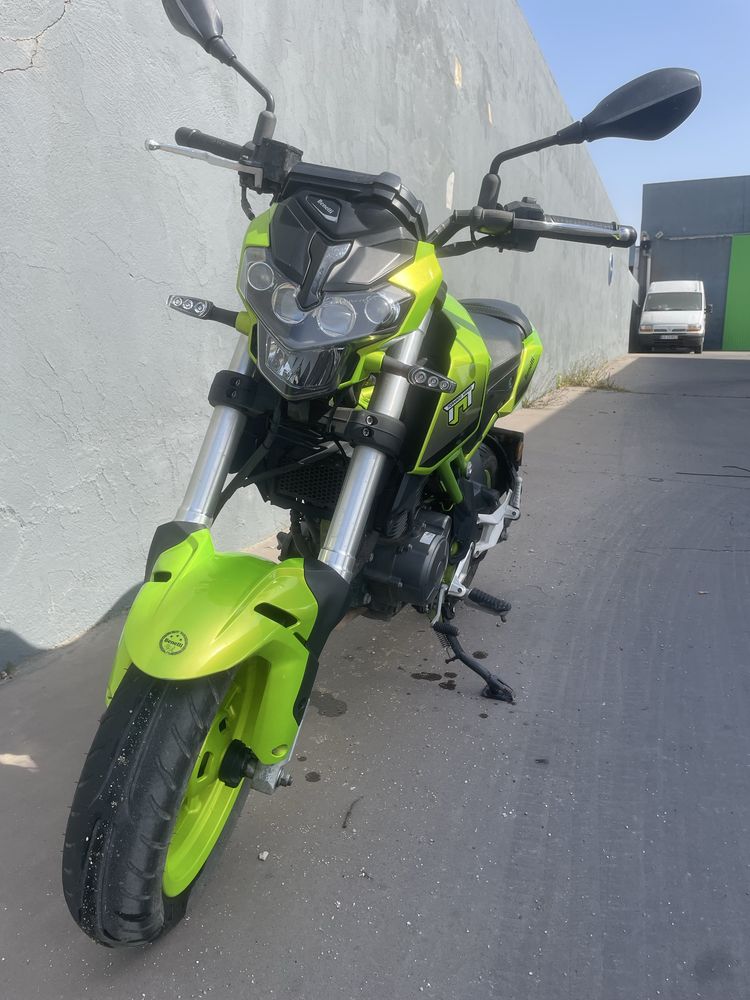 Benelli tnt 125