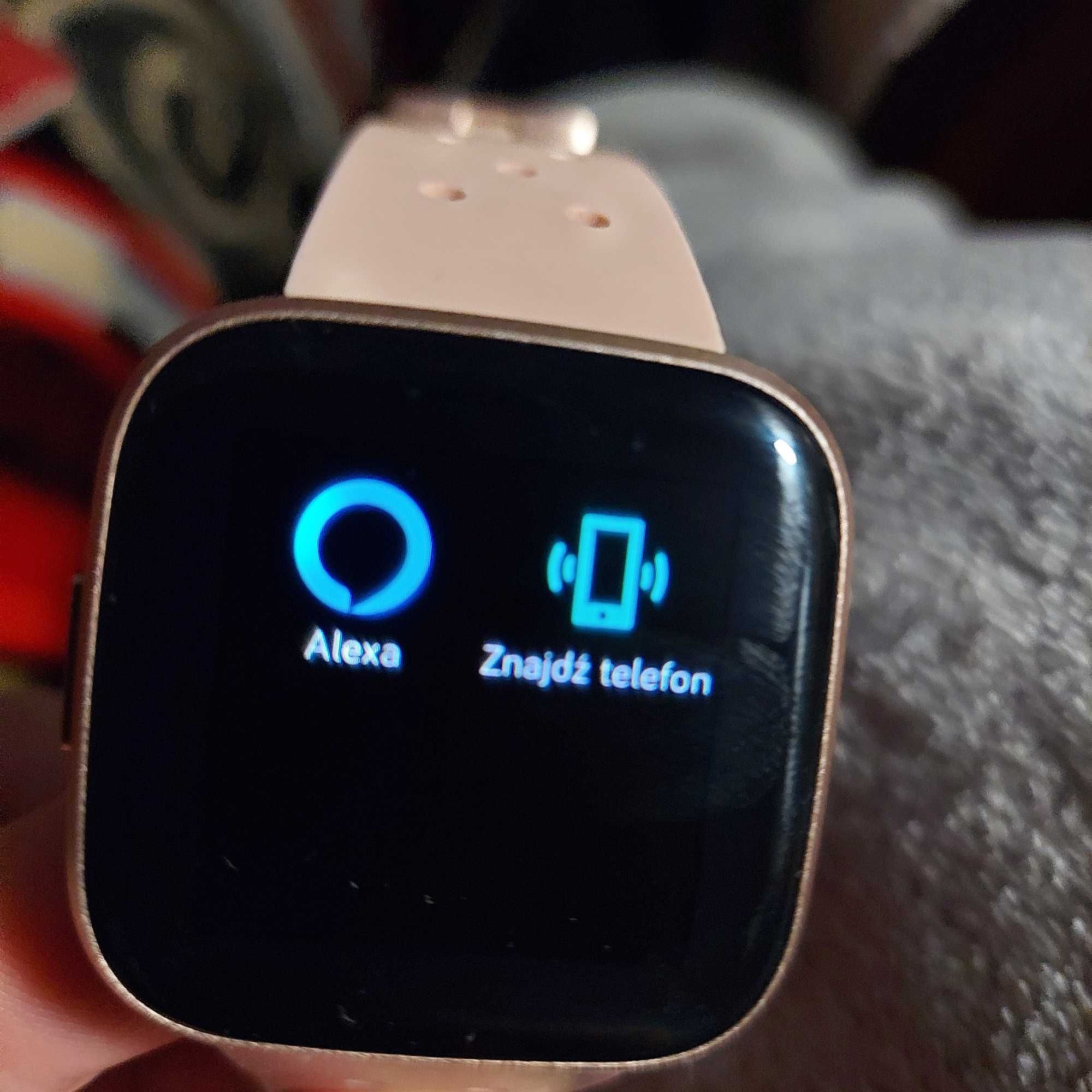 Smartwatch Fitbit versa 2 .Różowe złoto