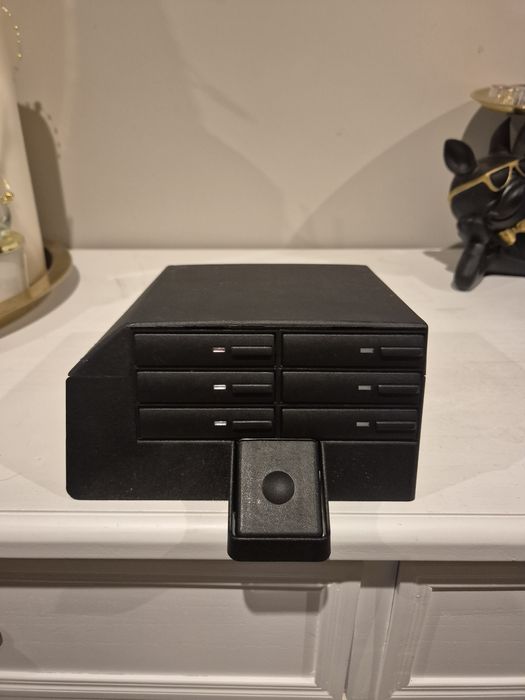 Bmw e30 e31 e32 e34 e36 m5 m3 kaseciak w schowek mega rarytas