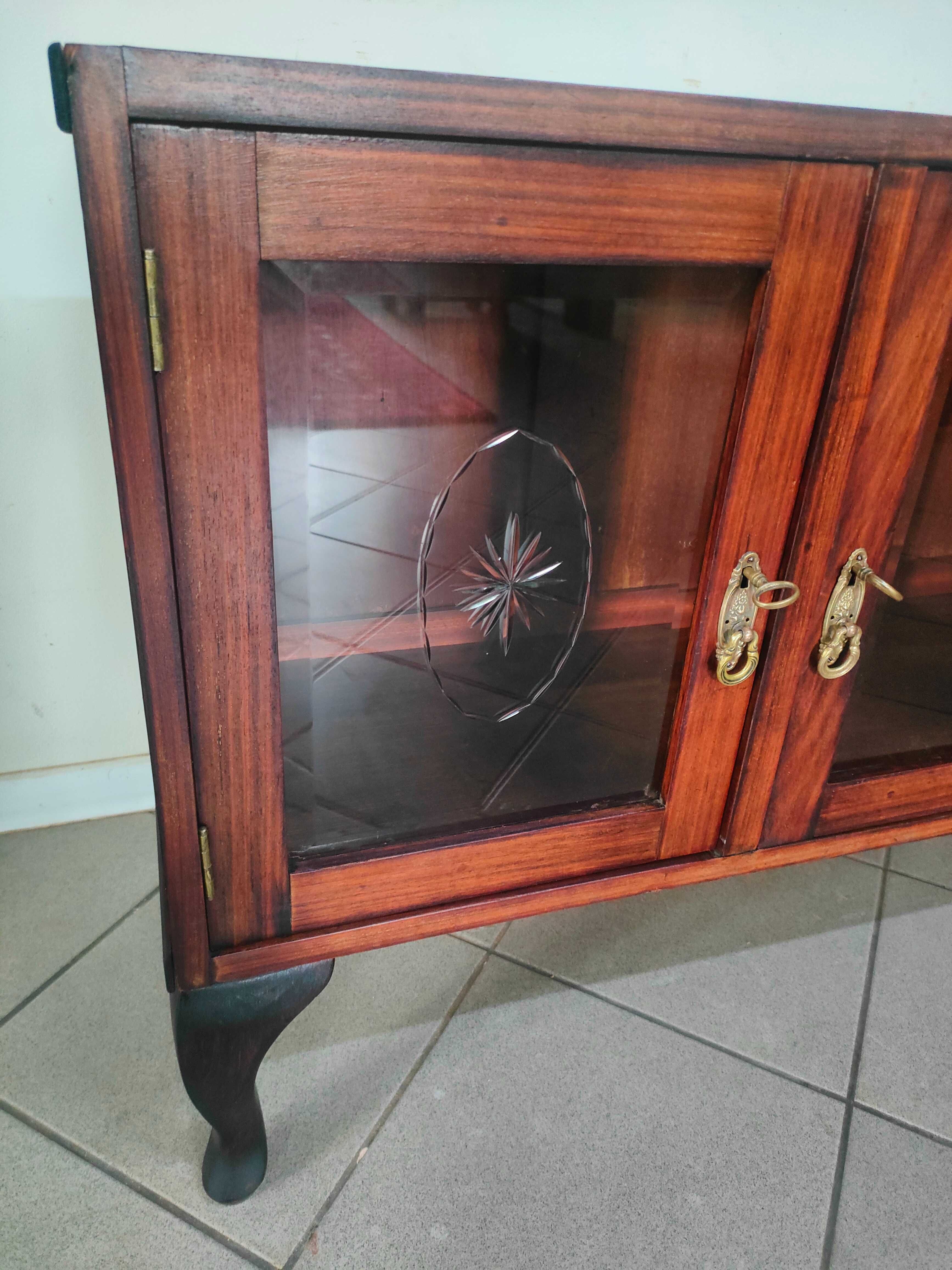 Stara Witrynka, Biblioteczka