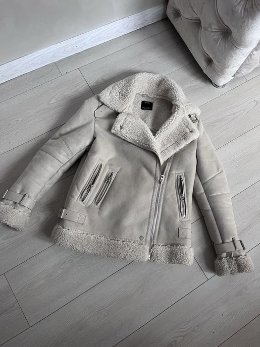 Дублянка бежева Bershka