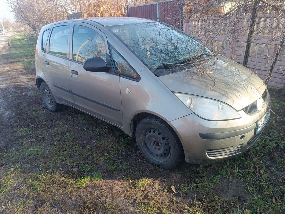 Продам Мітсубісі кольт в гарному стані