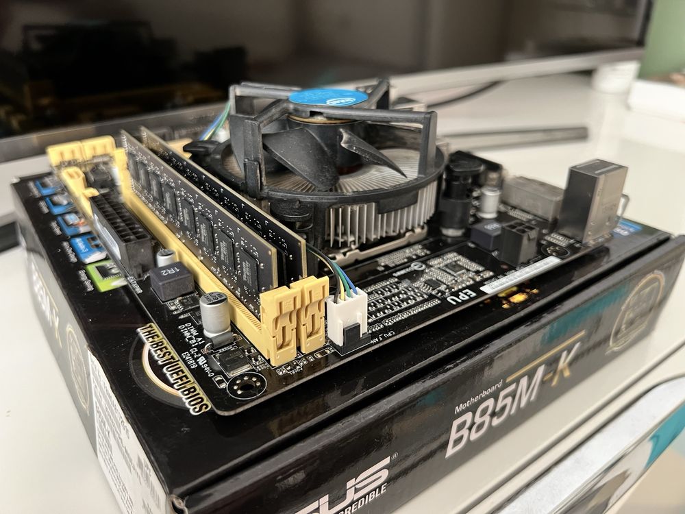 Intel Core i5 4460 / Asus B-85M-K / DDR3 16 Gb