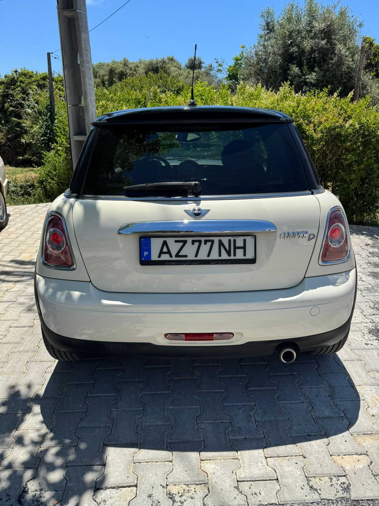 MINI Cooper D R56 2011