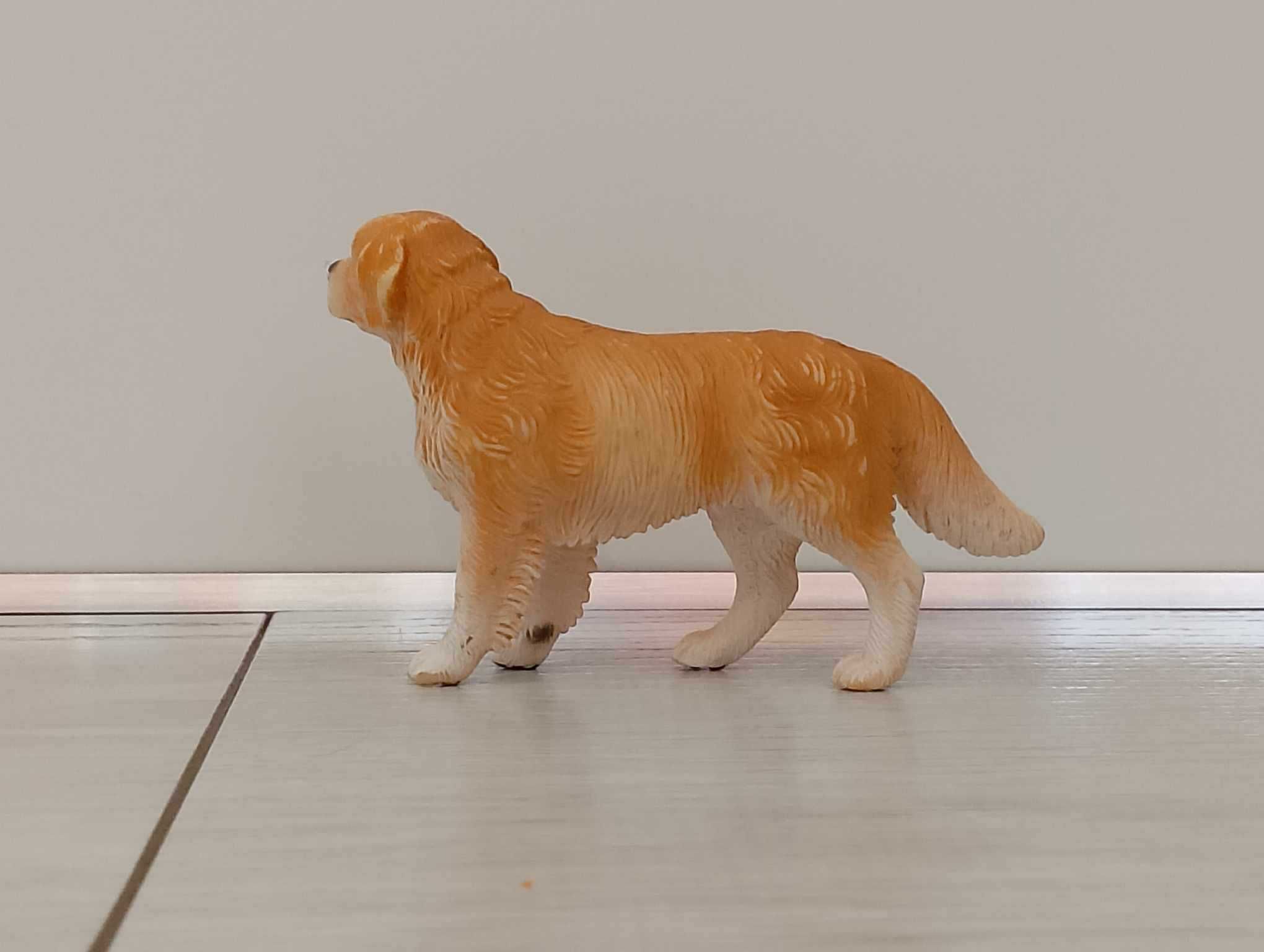 Schleich Golden Retriever samiec 16377 Wycofany
