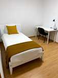 Aluga-se quarto a estudantes - Peniche