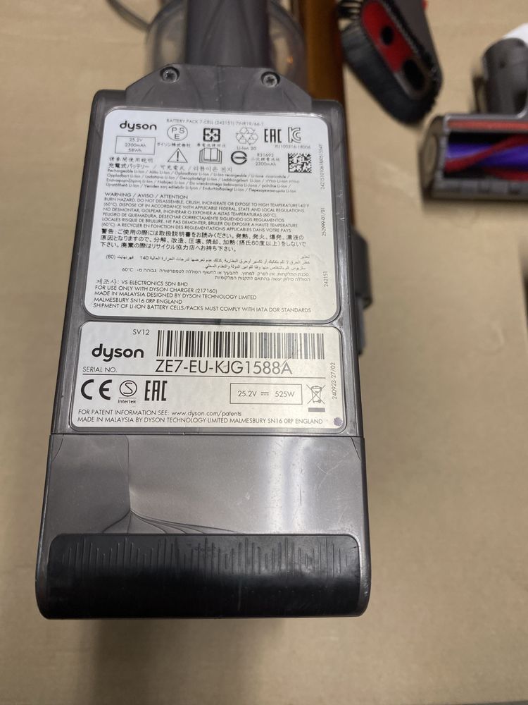 Odkurzacz bezprzewodowy Dyson V10 Absolute
