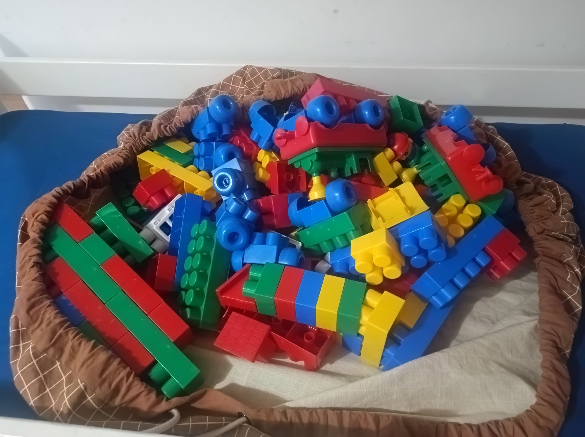 Duże klocki z matą workiem