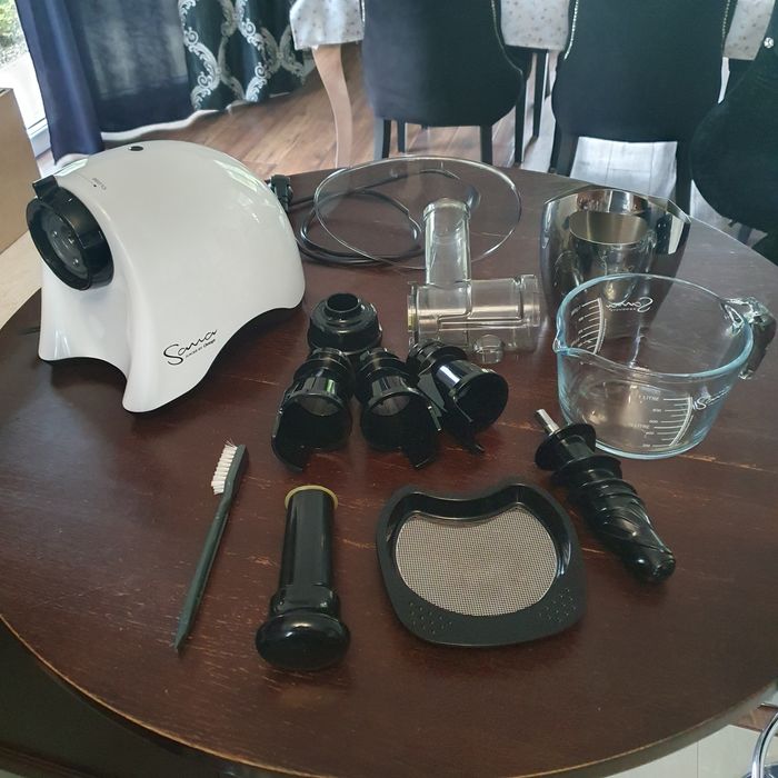 Wyciskarka Omega Sana E-707J