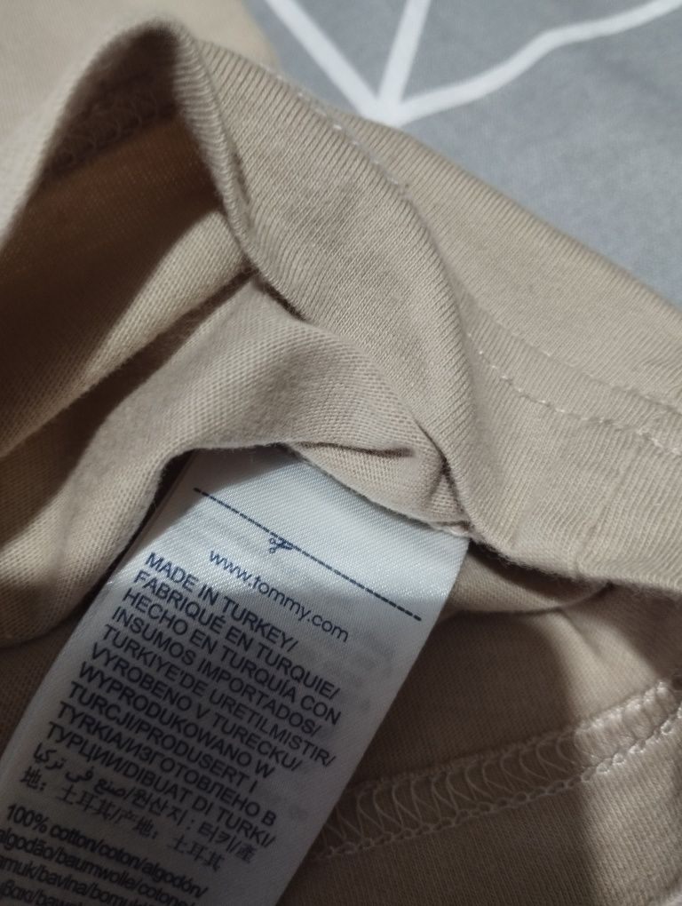 t-shirt tommy hilfiger