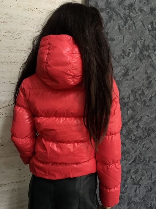 Benetton czerwona kurtka puchowa S XS zimowa