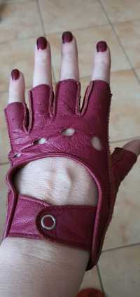Перчатки кожаные с обрезанными пальцами.